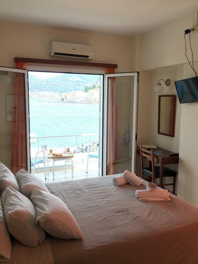Hotel Papasotiriou Galatás Esterno foto